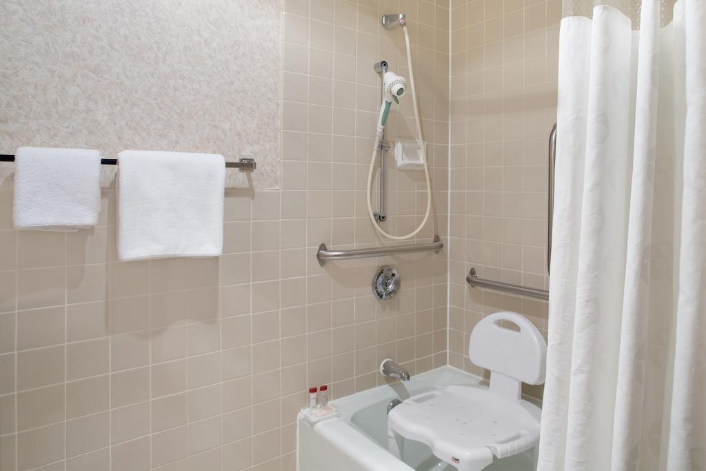 Best Western Plus Executive Residency Waterloo & Cedar Falls Ngoại thất bức ảnh