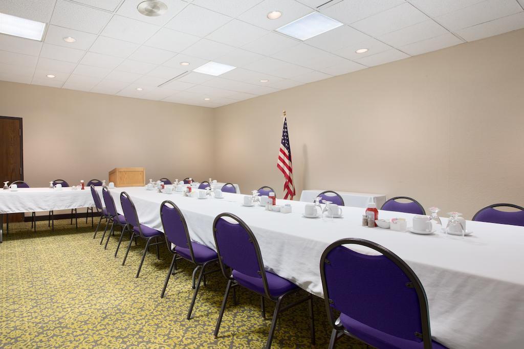Best Western Plus Executive Residency Waterloo & Cedar Falls Ngoại thất bức ảnh