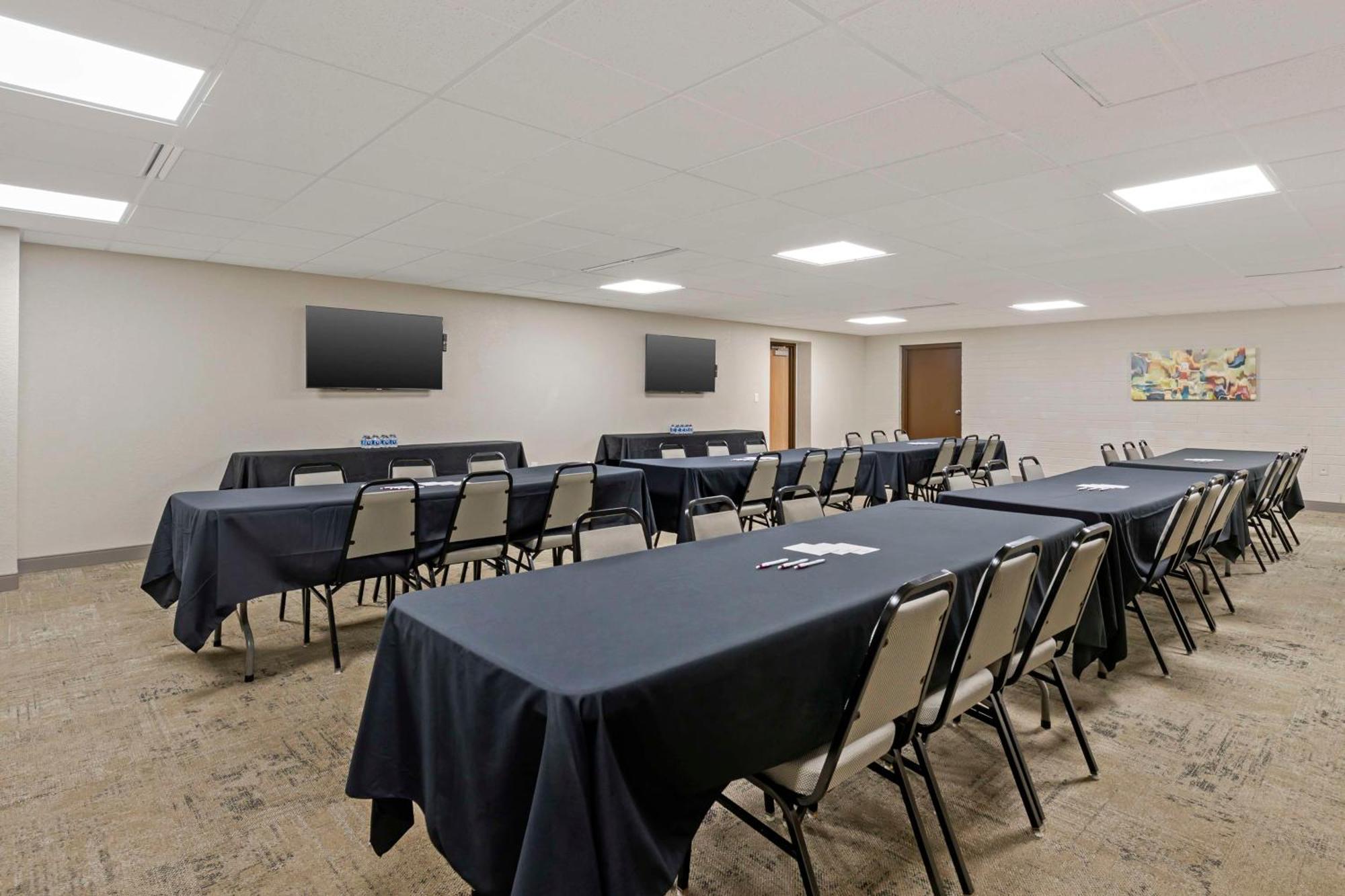 Best Western Plus Executive Residency Waterloo & Cedar Falls Ngoại thất bức ảnh
