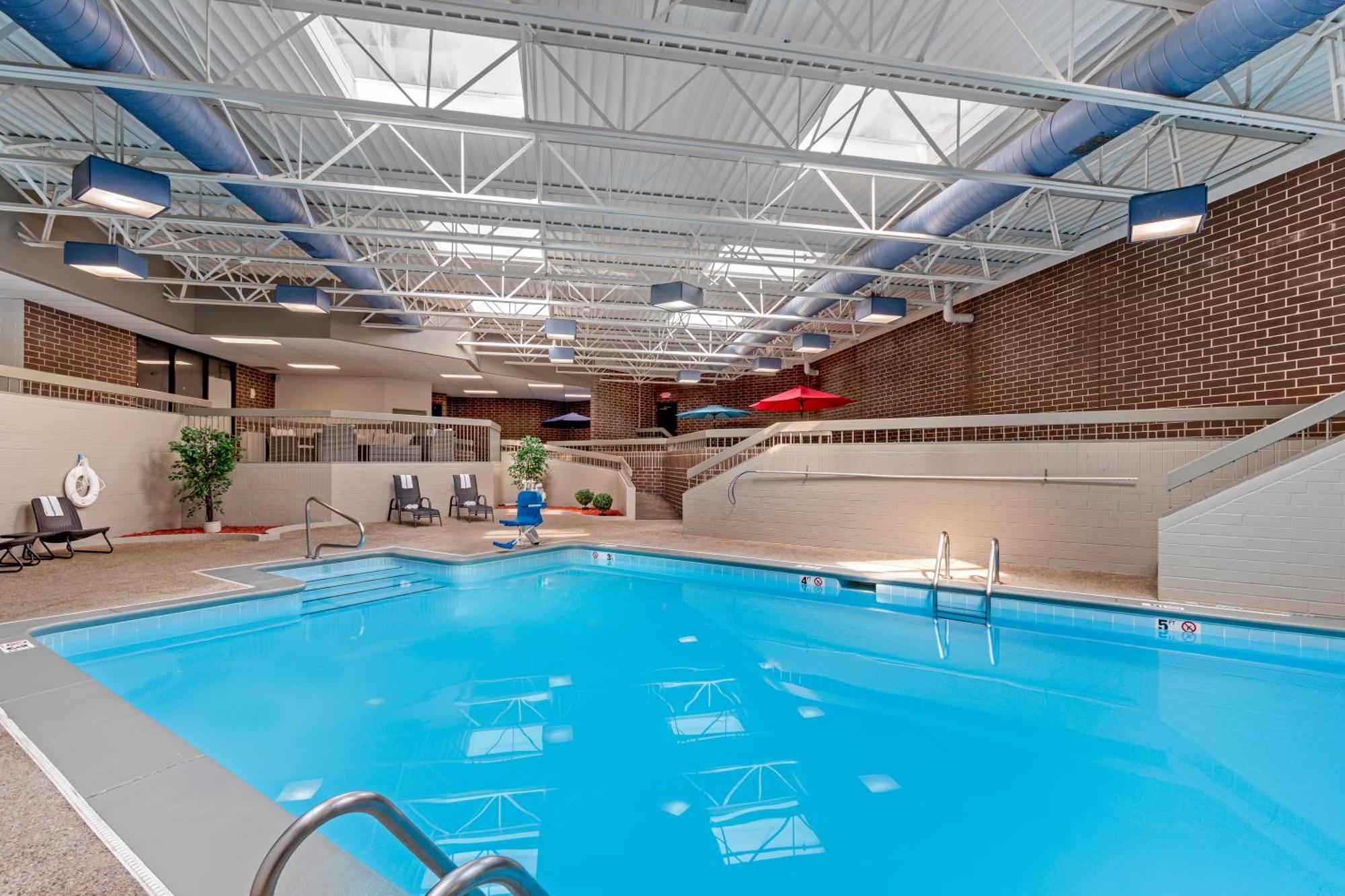 Best Western Plus Executive Residency Waterloo & Cedar Falls Ngoại thất bức ảnh